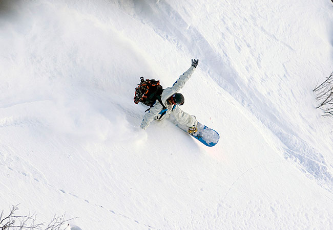 powderturn with 15kg backpack photo by jan zach